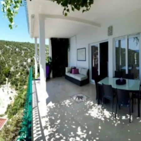 Apartment Paradise With Amazing Sea View *