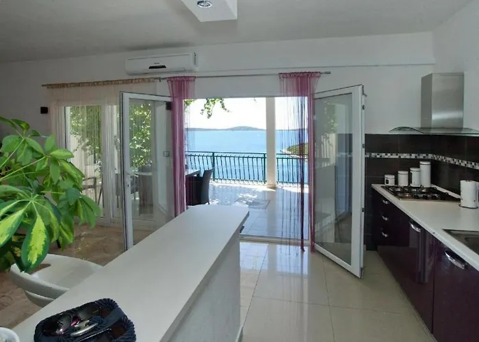 Vendégház Paradise With Amazing Sea View 3*